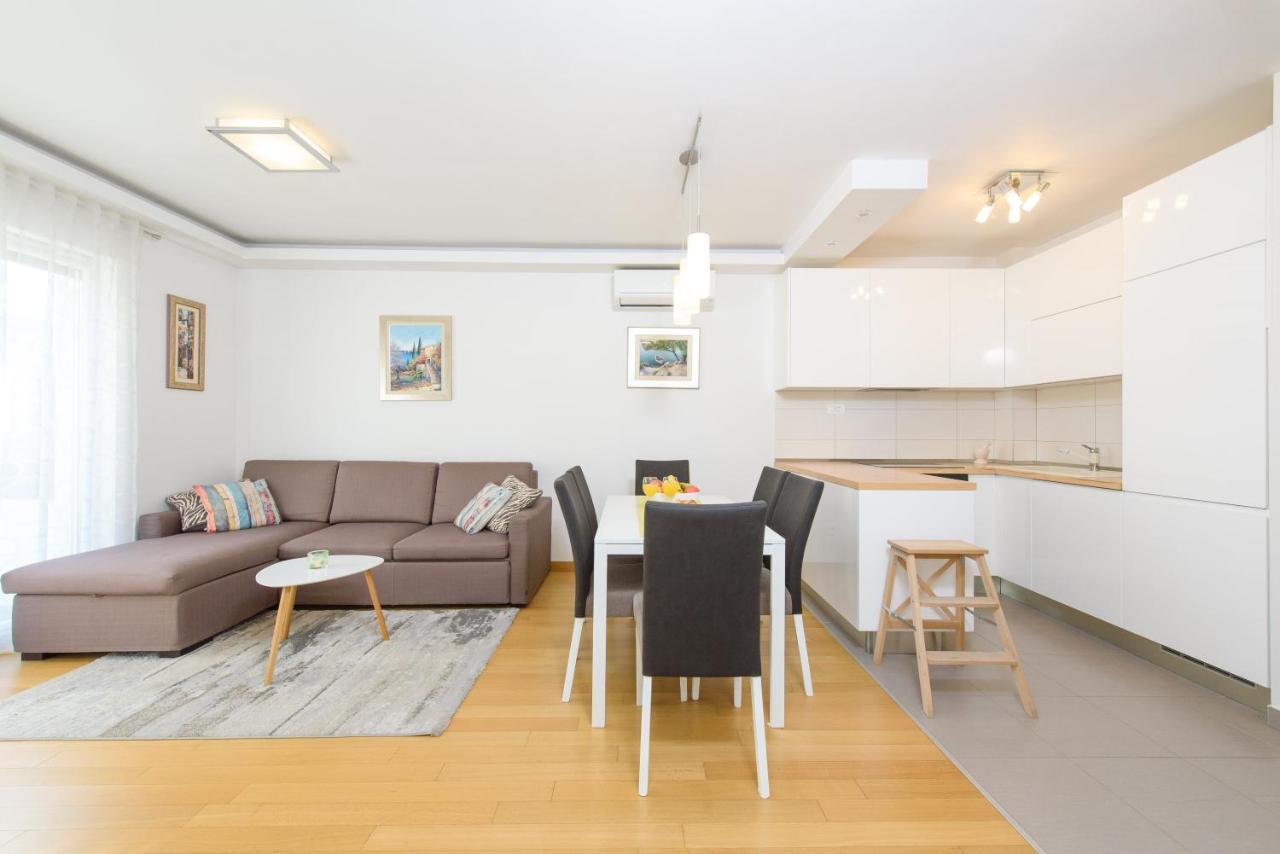 Apartment Nikolina Podstrana Ngoại thất bức ảnh
